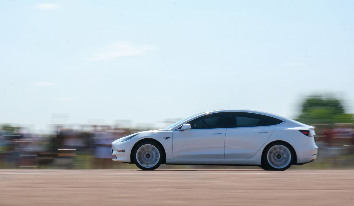 TESLA MODEL 3 TESLA MODEL 3